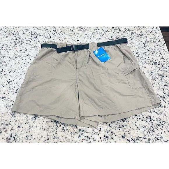 Columbia Women's Plus-Size Sandy River Plus Size Cargo Shorts - Picture 2 of 7
